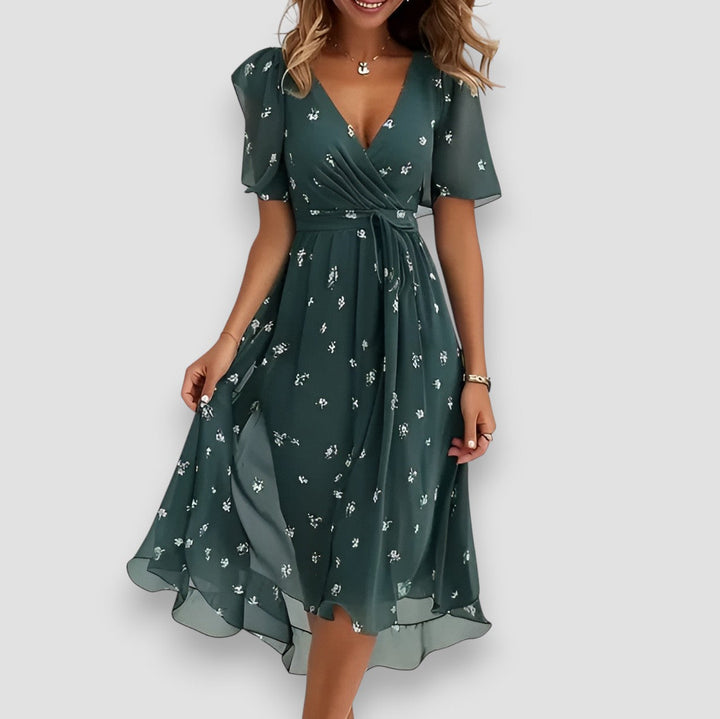 Lucina | Flattering Timeless Dress